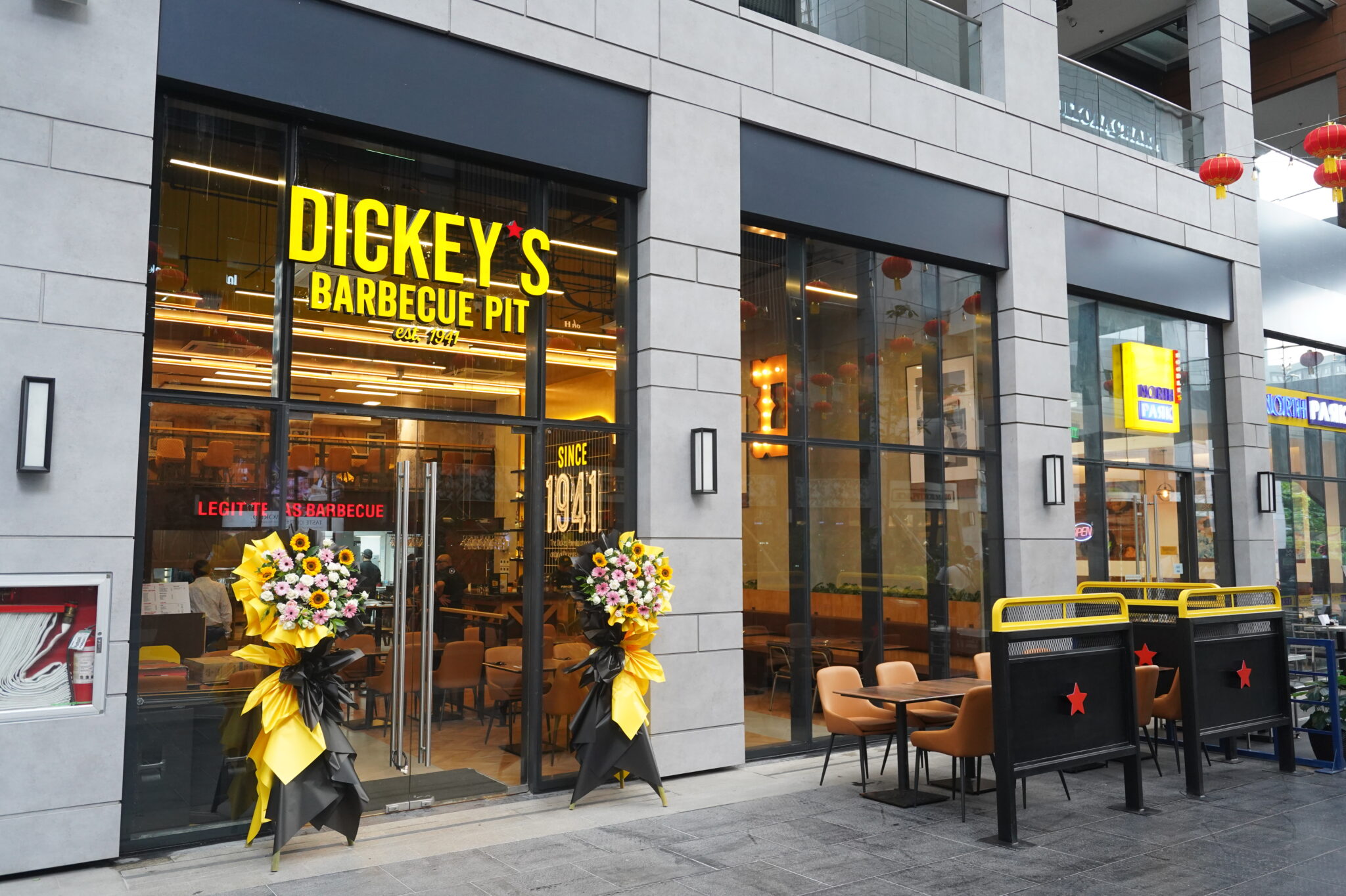 American chain Dickey’s Barbecue Pit makes its Philippine debut